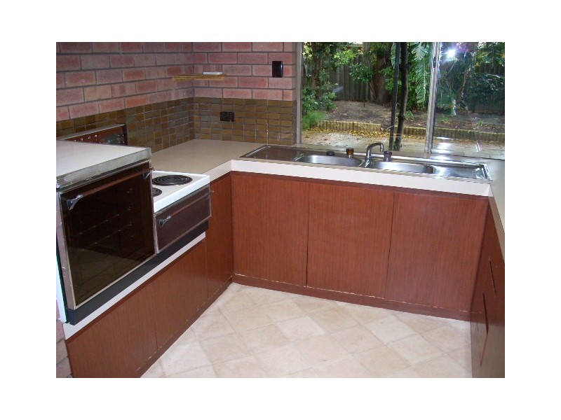 4 Evandale Street, Dudley Park WA 6210