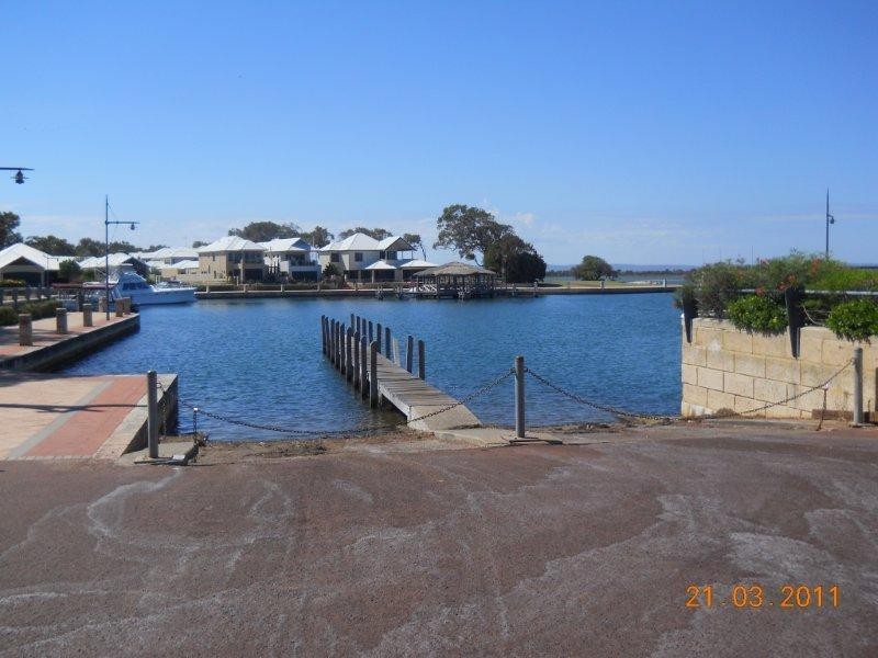 1 Lancelin Way, Erskine WA 6210