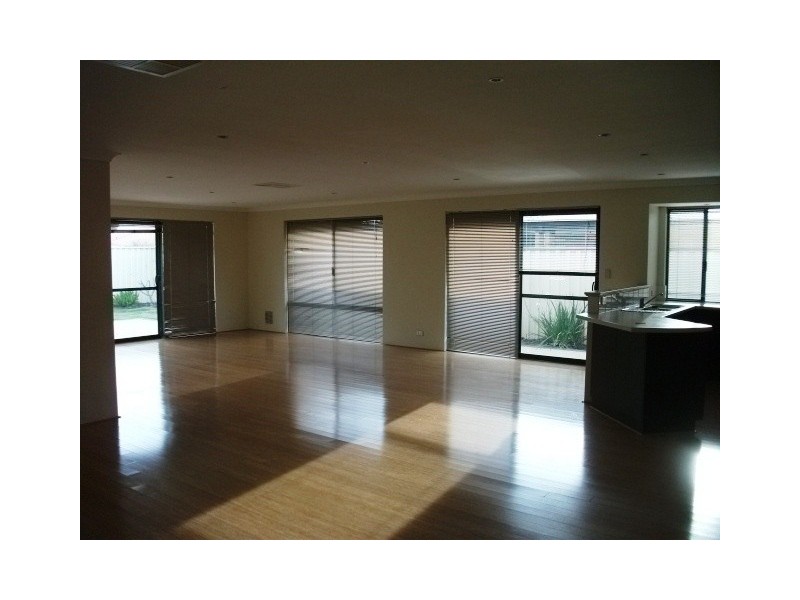 7A Eddy Street, Coodanup WA 6210