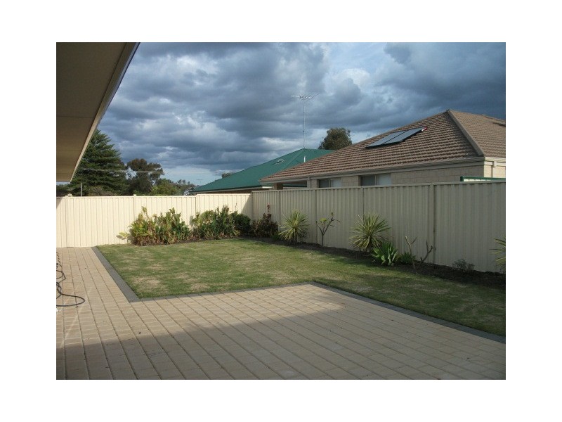 7A Eddy Street, Coodanup WA 6210