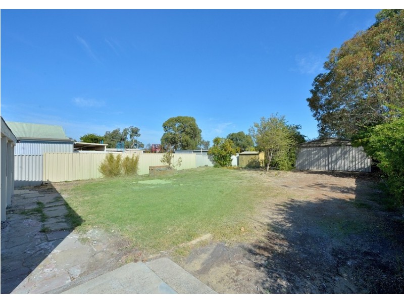 17 Yunderup Road, South Yunderup WA 6208