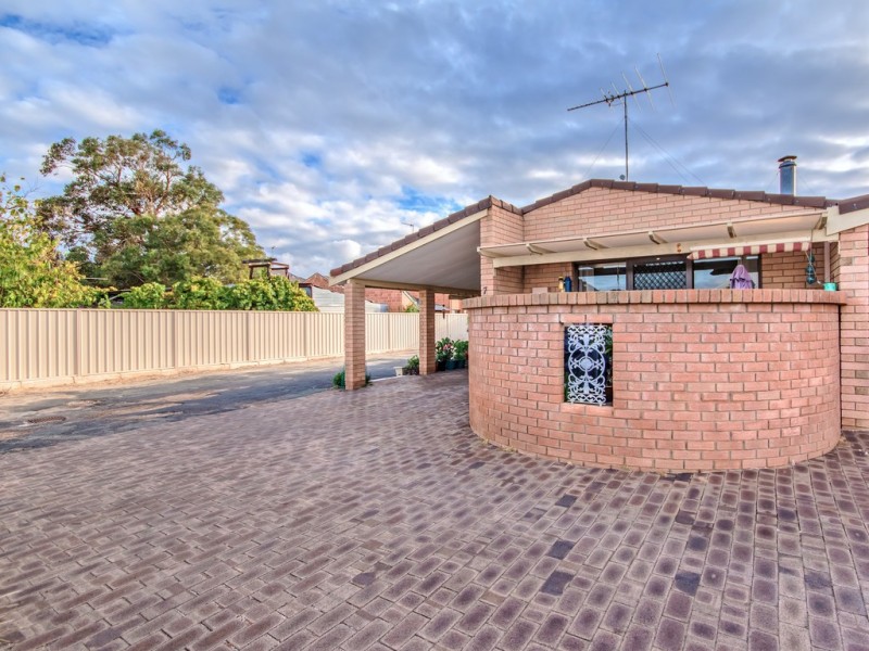 7/11 Creery St, Dudley Park WA 6210