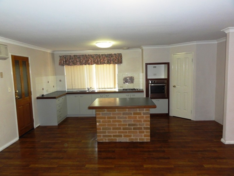 20 Montego Way, Halls Head WA 6210
