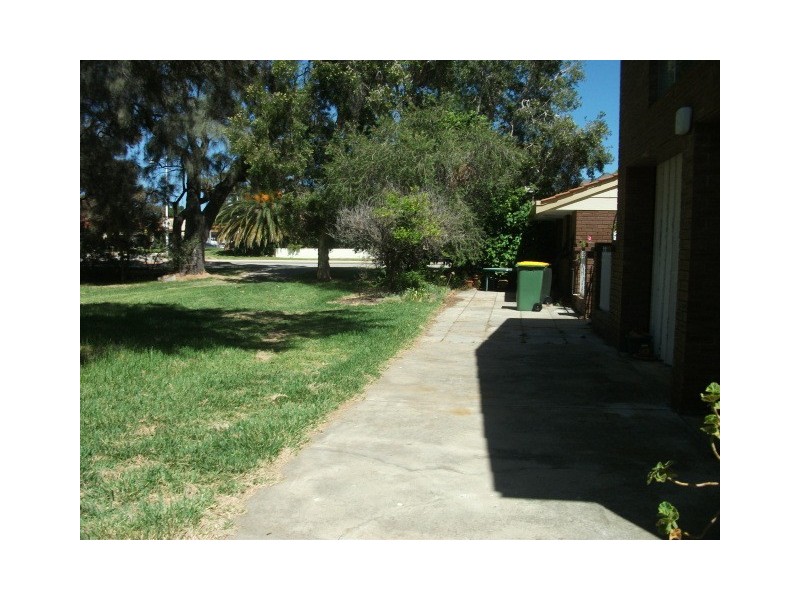 2 Peel Street, Mandurah WA 6210