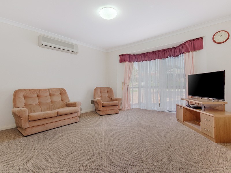 2/58 Portmarnock Circle, Halls Head WA 6210