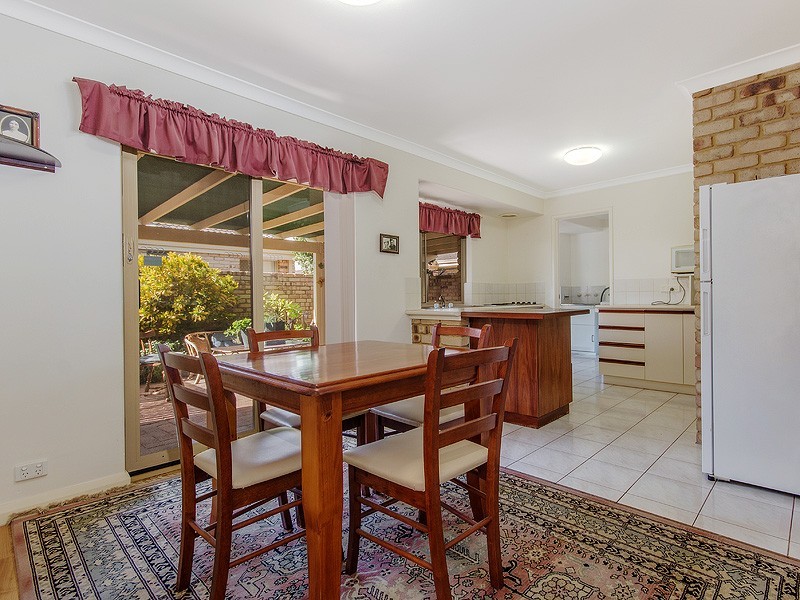 2/58 Portmarnock Circle, Halls Head WA 6210