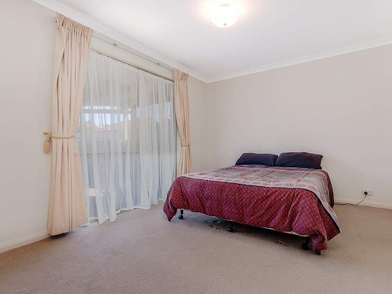 2/58 Portmarnock Circle, Halls Head WA 6210