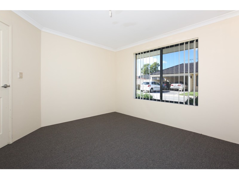 11 Golden Grove, Coodanup WA 6210