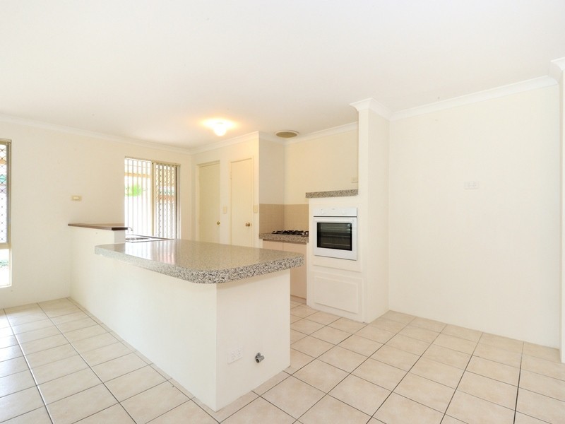 24 St Annes Tce, Meadow Springs WA 6210