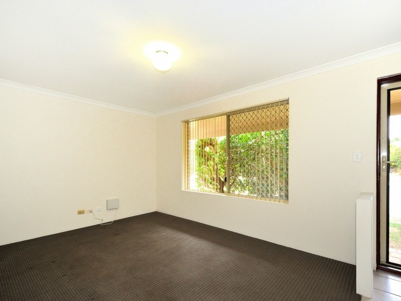 24 St Annes Tce, Meadow Springs WA 6210