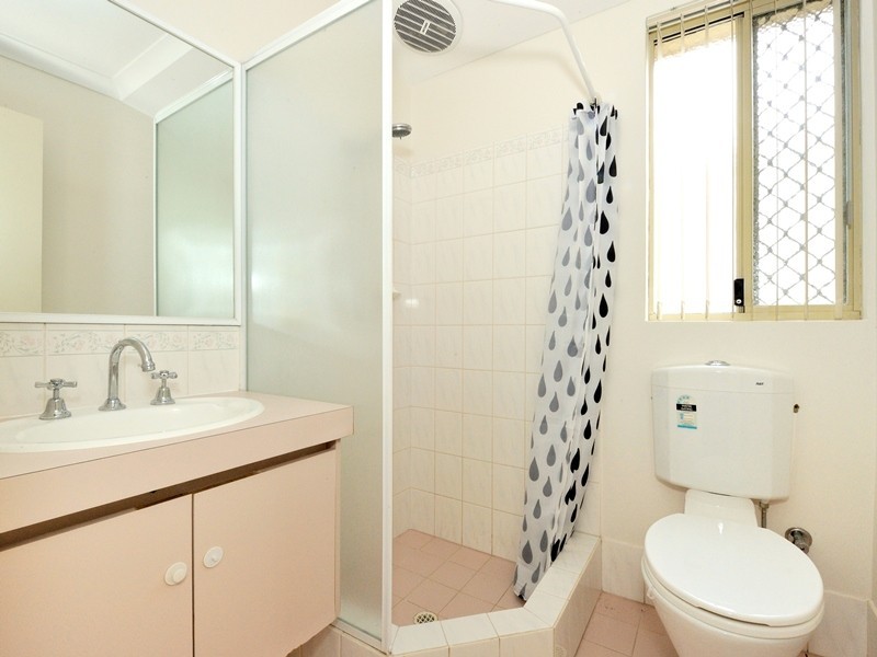 24 St Annes Tce, Meadow Springs WA 6210