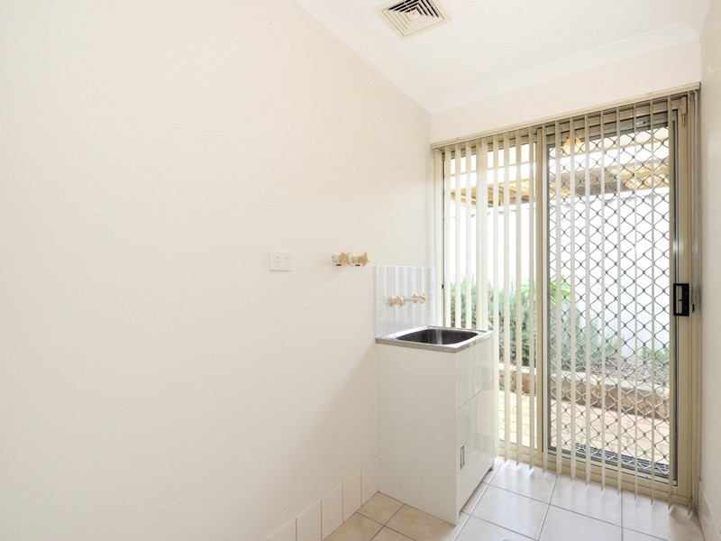 24 St Annes Tce, Meadow Springs WA 6210