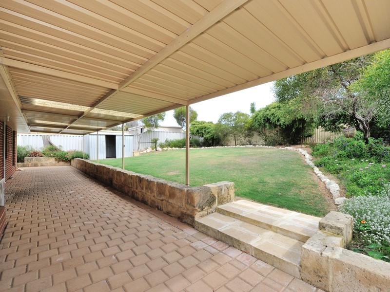 24 St Annes Tce, Meadow Springs WA 6210