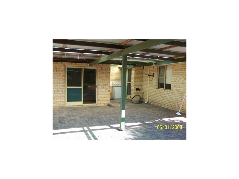 28 Melaluca Terrace, Halls Head WA 6210