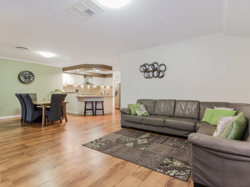 6 Wells Road, Pinjarra WA 6208