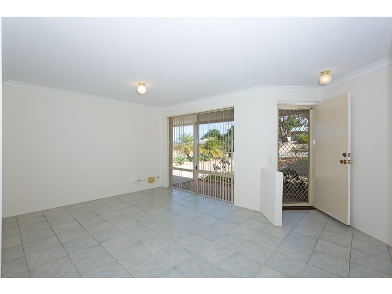 23 Casuarina Drive, Halls Head WA 6210