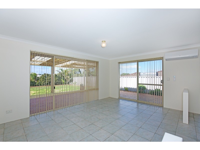 23 Casuarina Drive, Halls Head WA 6210