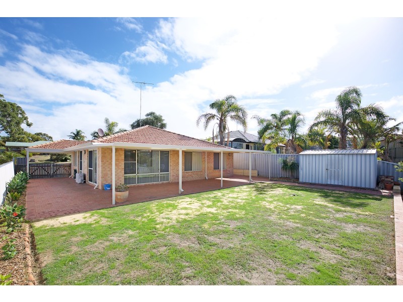 23 Casuarina Drive, Halls Head WA 6210