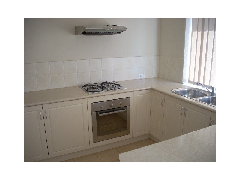 10/70 Waldron Boulevard, Greenfields WA 6210