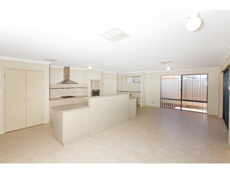 3 Shelduck Way, Dudley Park WA 6210