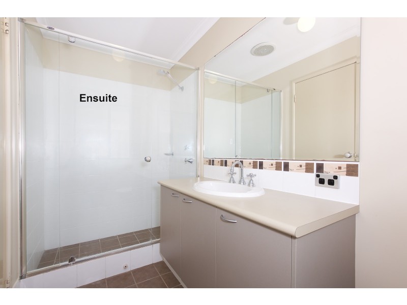 3 Shelduck Way, Dudley Park WA 6210