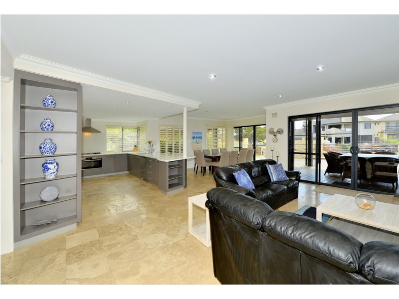 23 Nyari Court, Halls Head WA 6210