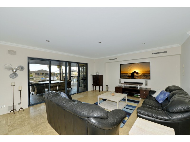 23 Nyari Court, Halls Head WA 6210