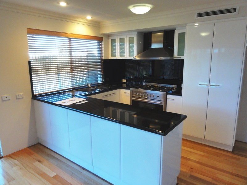 8A Sirrocco Drive, Erskine WA 6210