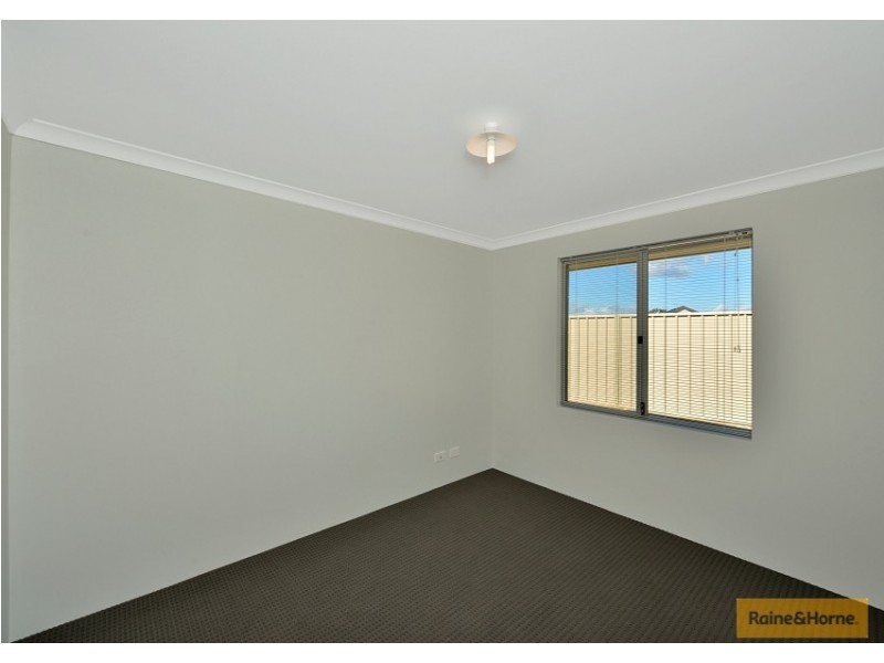 24 Bertha Loop, Dudley Park WA 6210