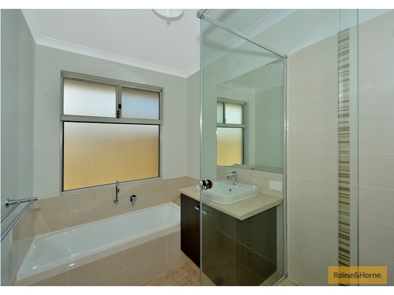 24 Bertha Loop, Dudley Park WA 6210