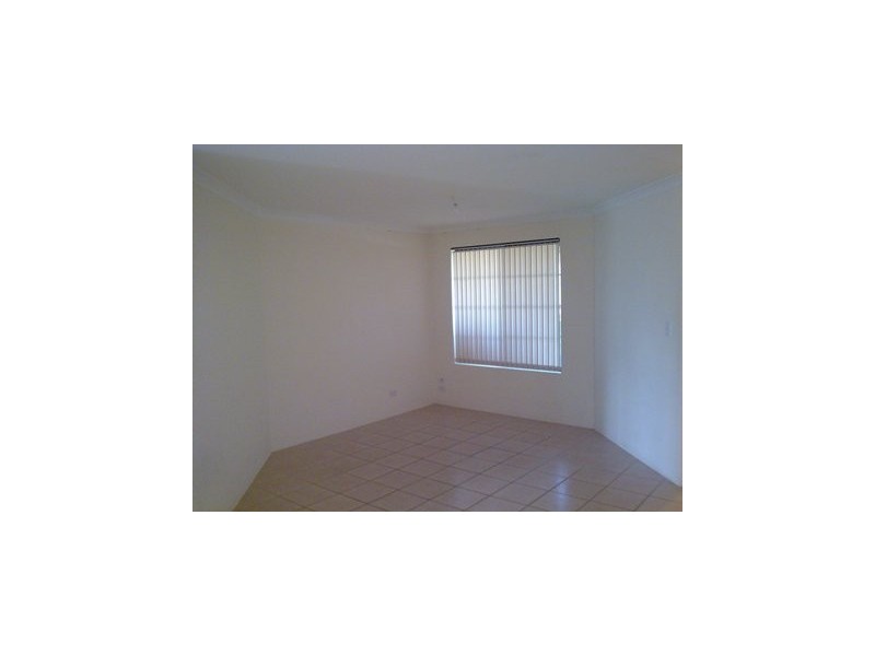 7 Columbus Street, Dudley Park WA 6210