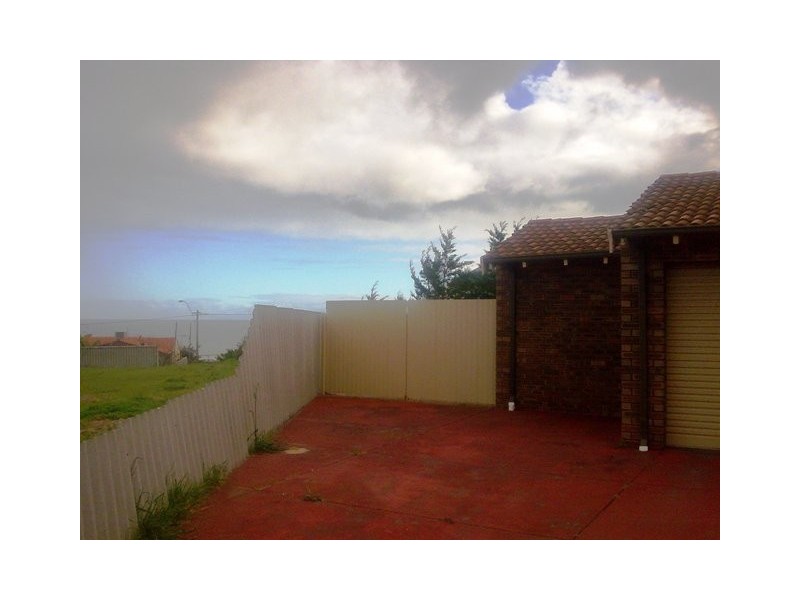 4 Sussex Place, Halls Head WA 6210