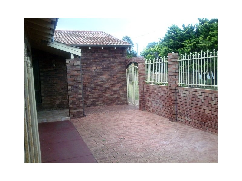 4 Sussex Place, Halls Head WA 6210