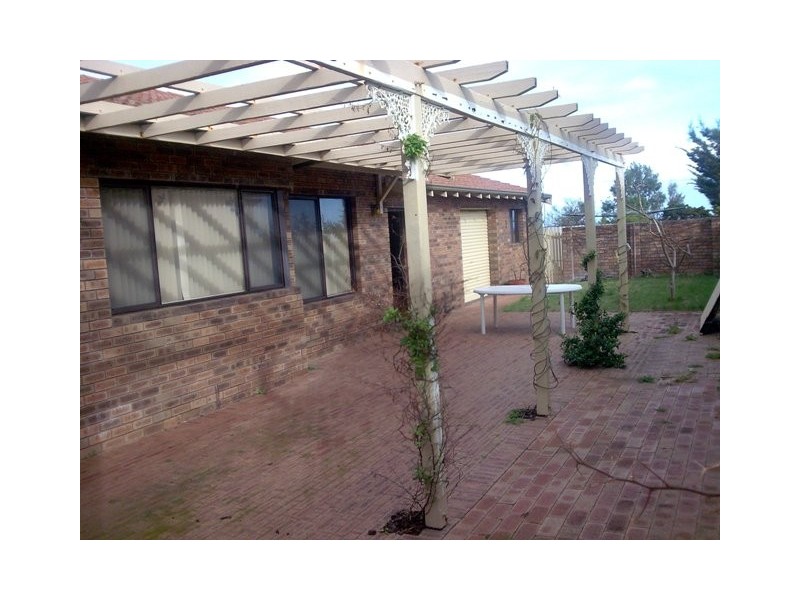 4 Sussex Place, Halls Head WA 6210