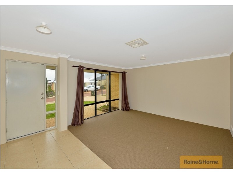 9 Albina Chase, Lakelands WA 6180