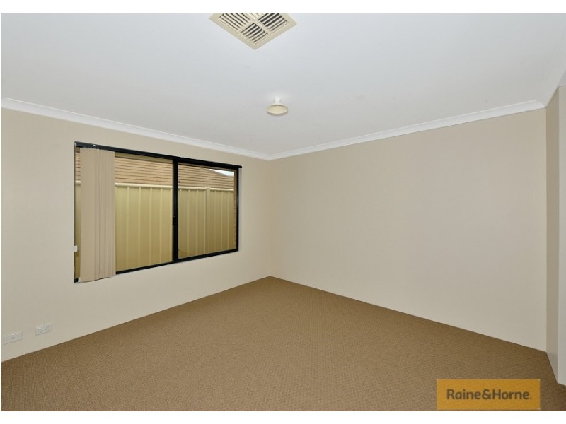 9 Albina Chase, Lakelands WA 6180