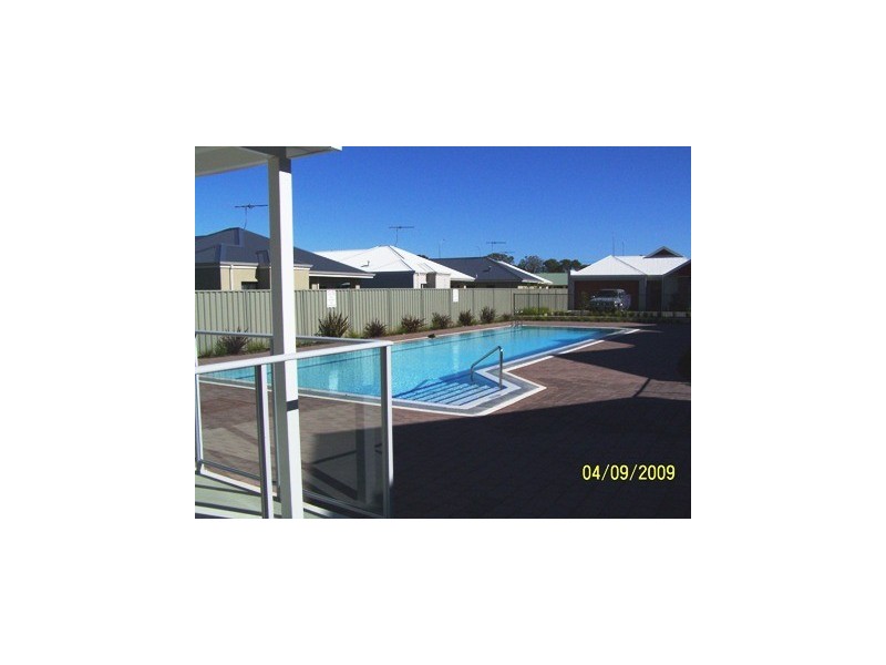 4/5 Bower Drive, Erskine WA 6210