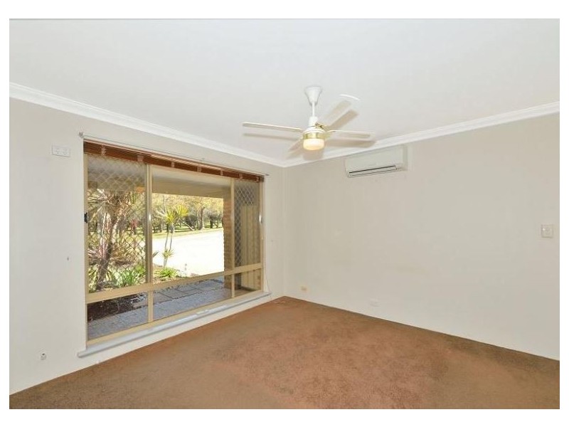 17 Arundel Drive, Halls Head WA 6210