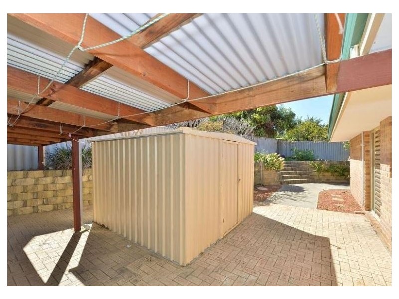 17 Arundel Drive, Halls Head WA 6210