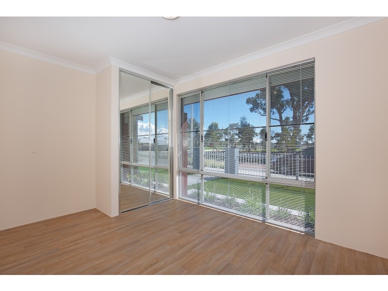 96 Bridgewater Blvde, Erskine WA 6210