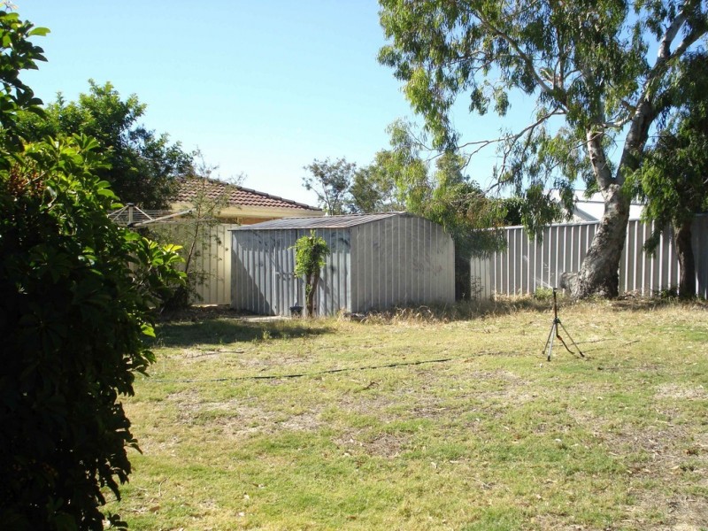 16 Magnolia Rise, Halls Head WA 6210