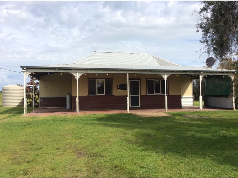 2/403 Greenlands Road, West Pinjarra WA 6208