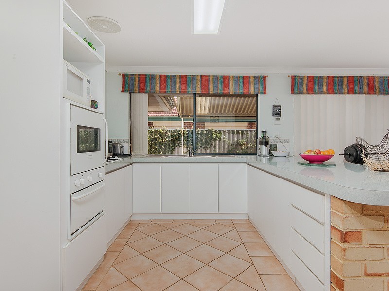 11 Lambrook Mews, Erskine WA 6210