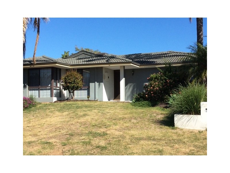 1 Sandford Crescent, Halls Head WA 6210