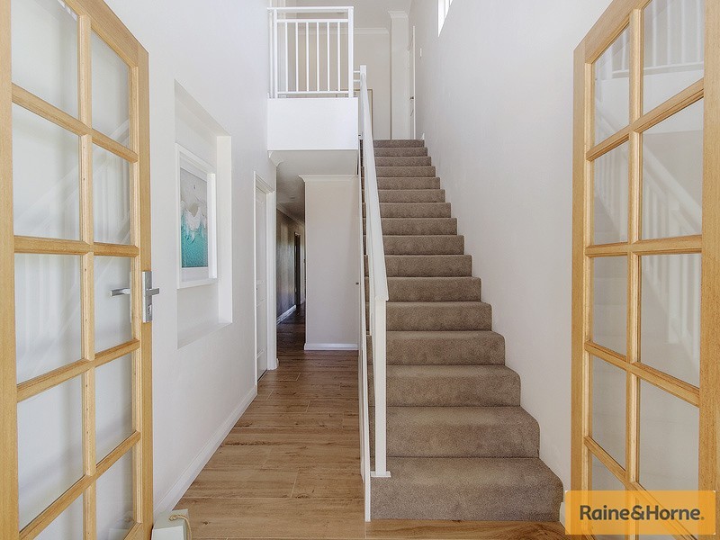 4 CORAL COURT, Halls Head WA 6210