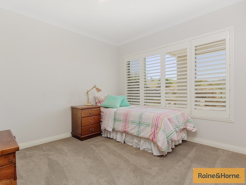 4 CORAL COURT, Halls Head WA 6210