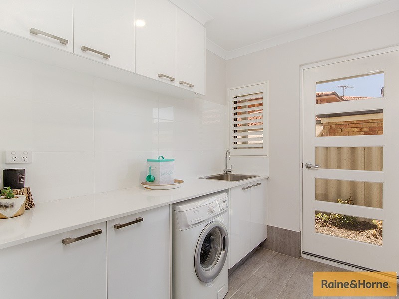 4 CORAL COURT, Halls Head WA 6210