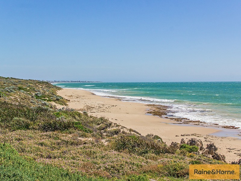 4 CORAL COURT, Halls Head WA 6210