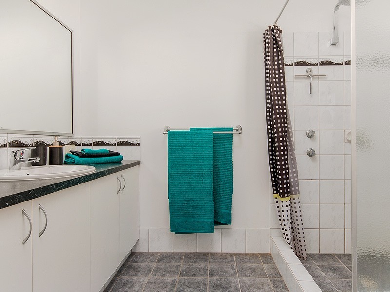 1 Peppertree Close, Wannanup WA 6210