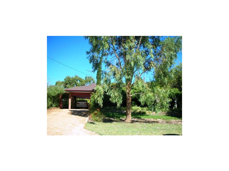 10 MAROONAH ROAD, Golden Bay WA 6174